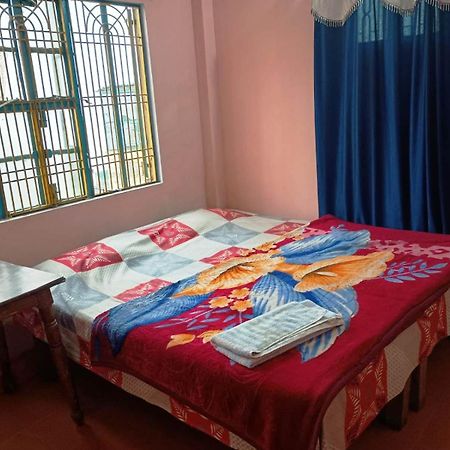 Tiwari Palace Modern Vision Guest House Varanasi Bagian luar foto