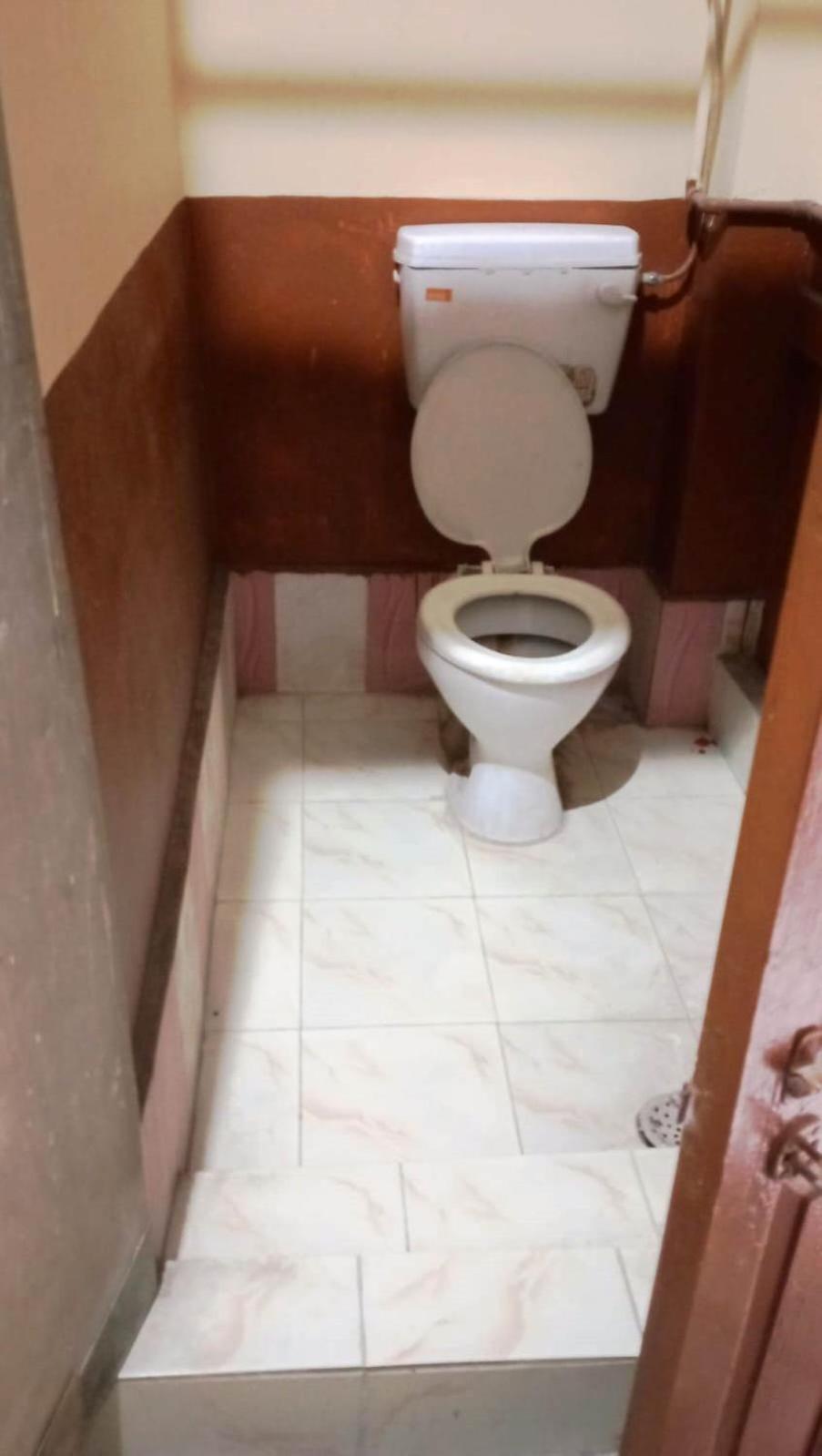 Tiwari Palace Modern Vision Guest House Varanasi Bagian luar foto