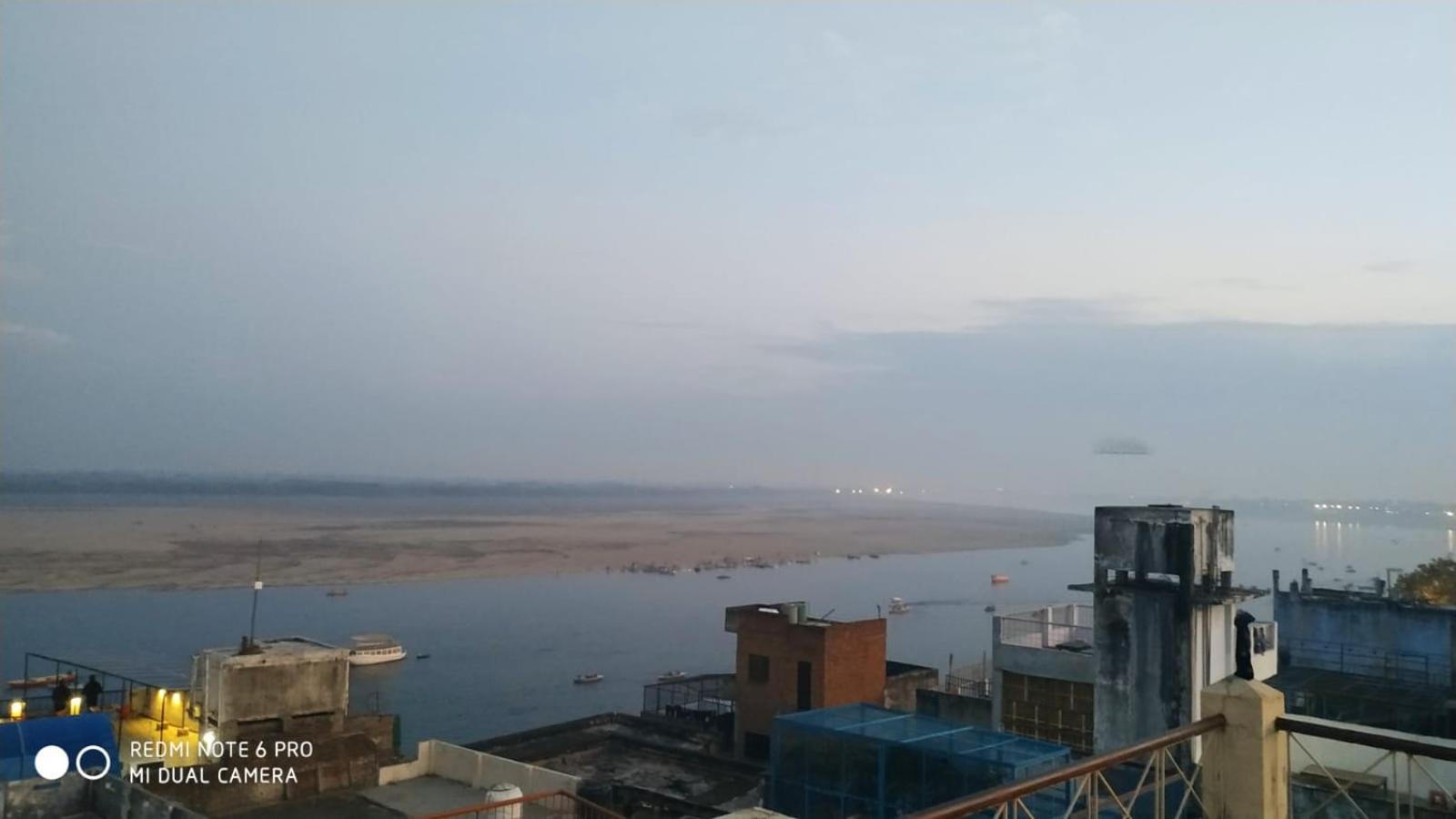 Tiwari Palace Modern Vision Guest House Varanasi Bagian luar foto